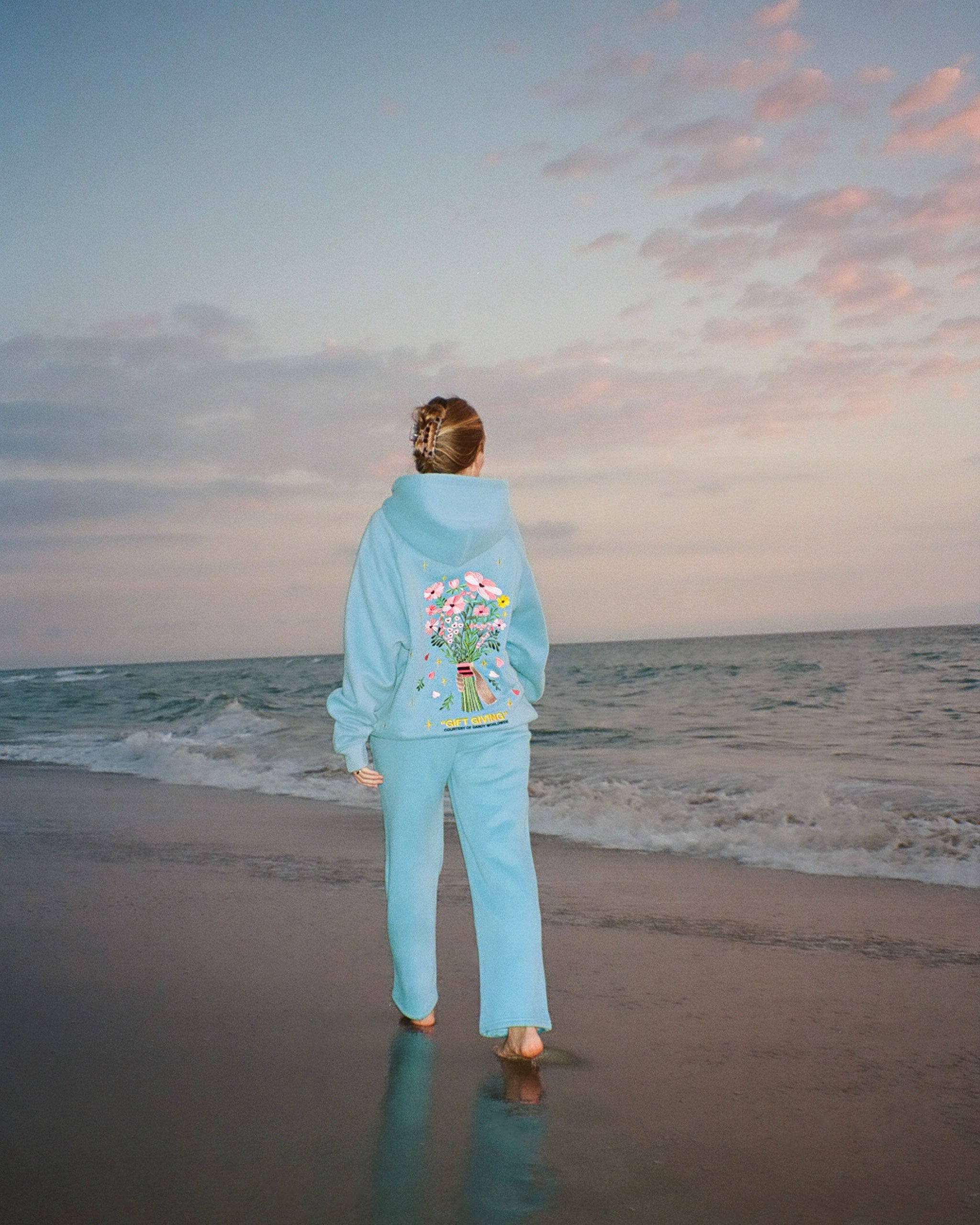 "Gift Giving" Sweatpants in Blue